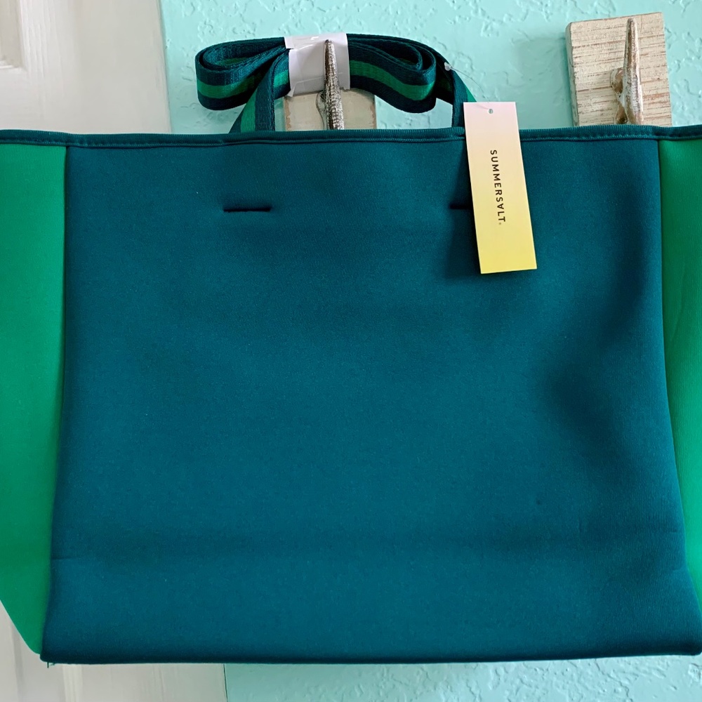 The Perfect Beach Tote